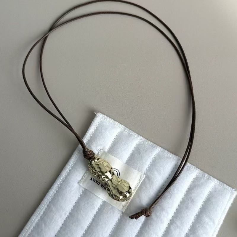 Fashionable Metal Peanut Penda - Women Accessories Meaning recension och pris